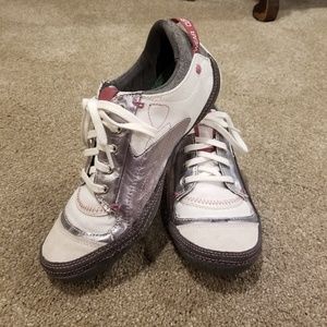 Womens Merrell  shoes